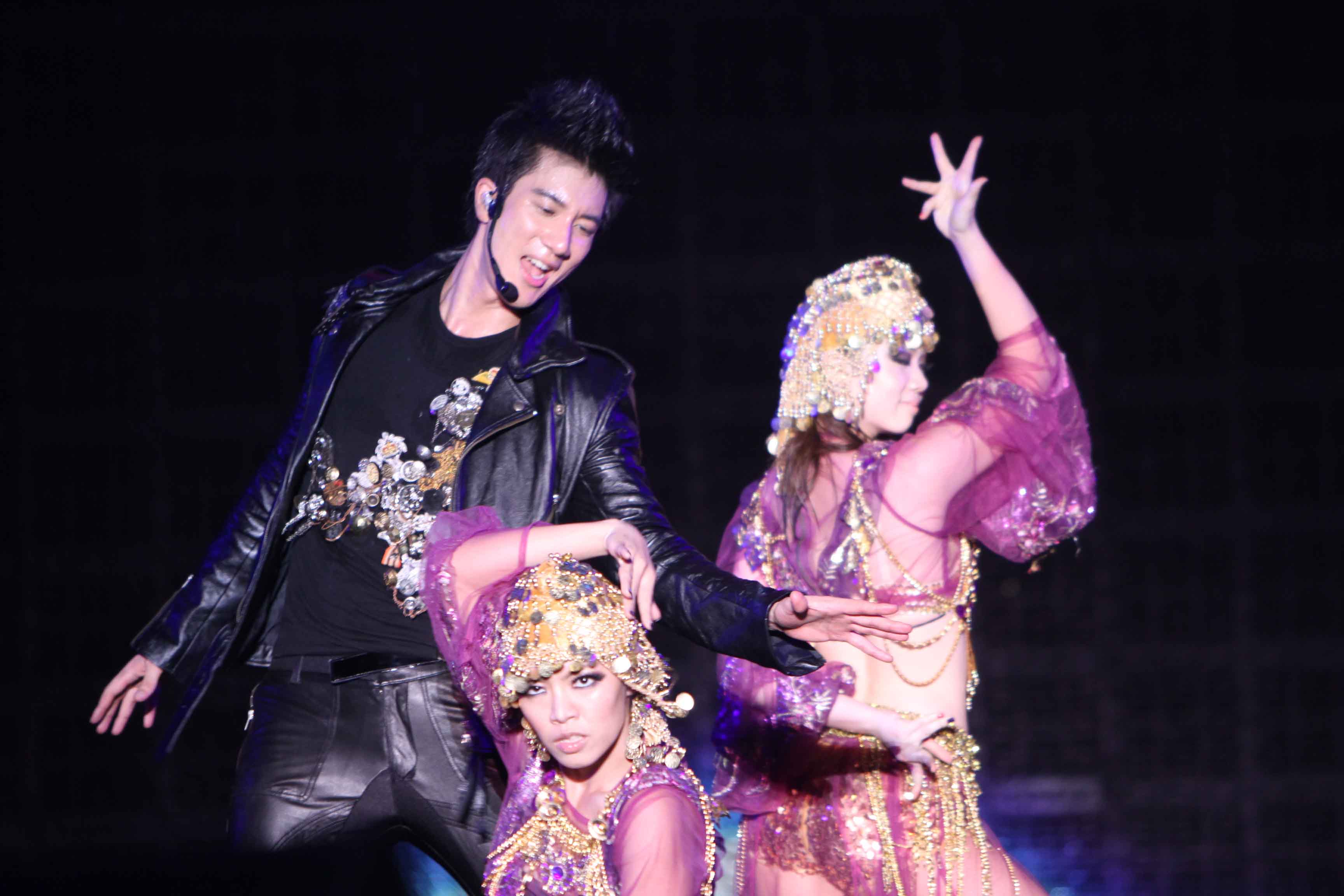 LEEHOM_MusicManII_2012